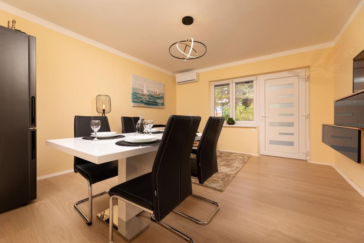 Apartments Vugrin Šilo Εξωτερικό φωτογραφία
